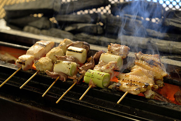 炭火で焼き上げる本格串